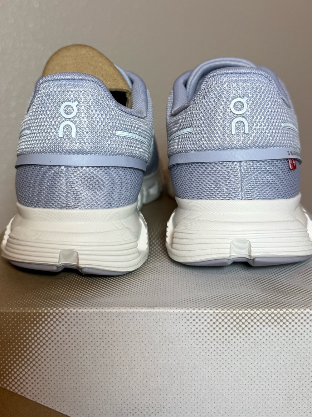 On Cloud 6 Women's Sneakers - Picture 4 of 7